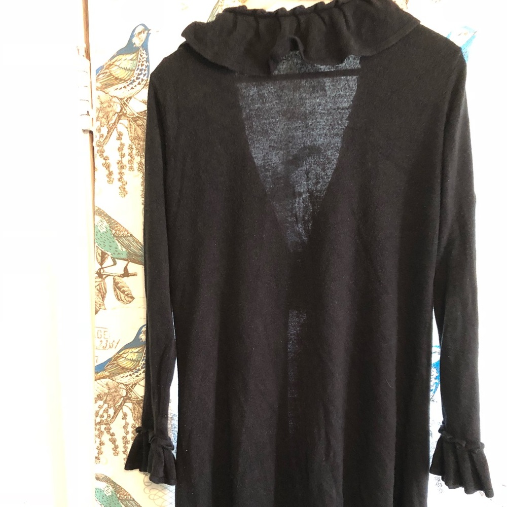 🌬Beautiful Soft Ruffled Cardigan Sweater! - Picture 4 of 4